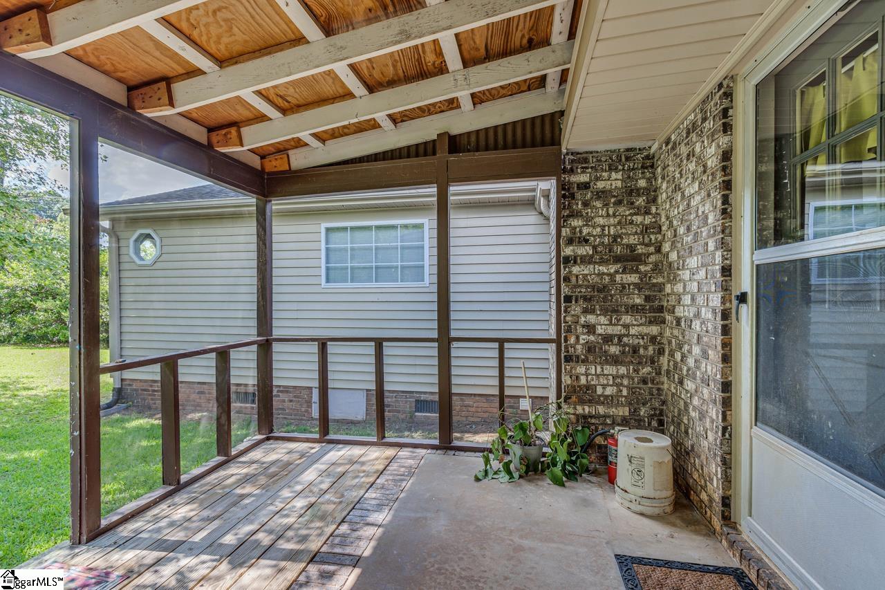 100 Sumter Street Clinton, SC 29325 - Photo 34 of 36