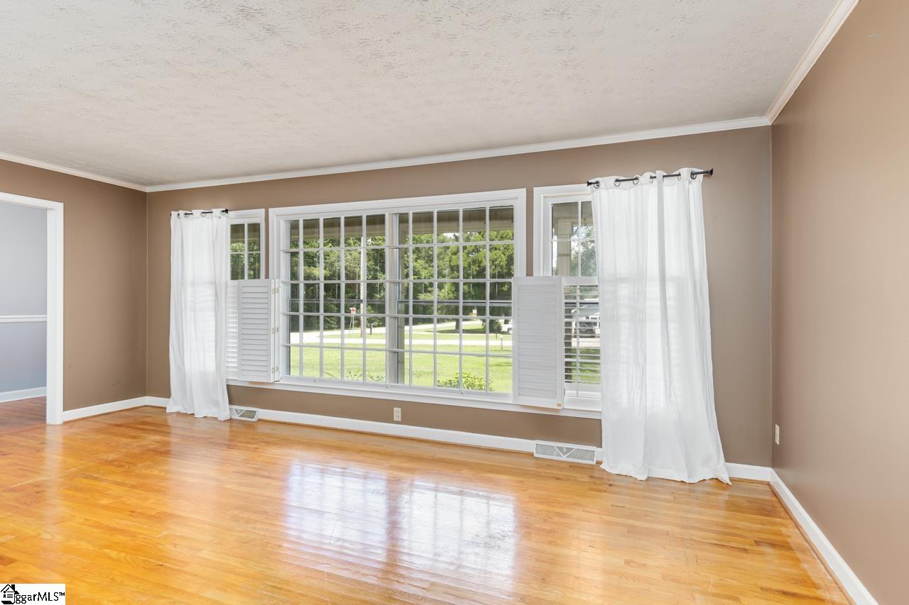 100 Sumter Street Clinton, SC 29325 - Photo 5 of 36