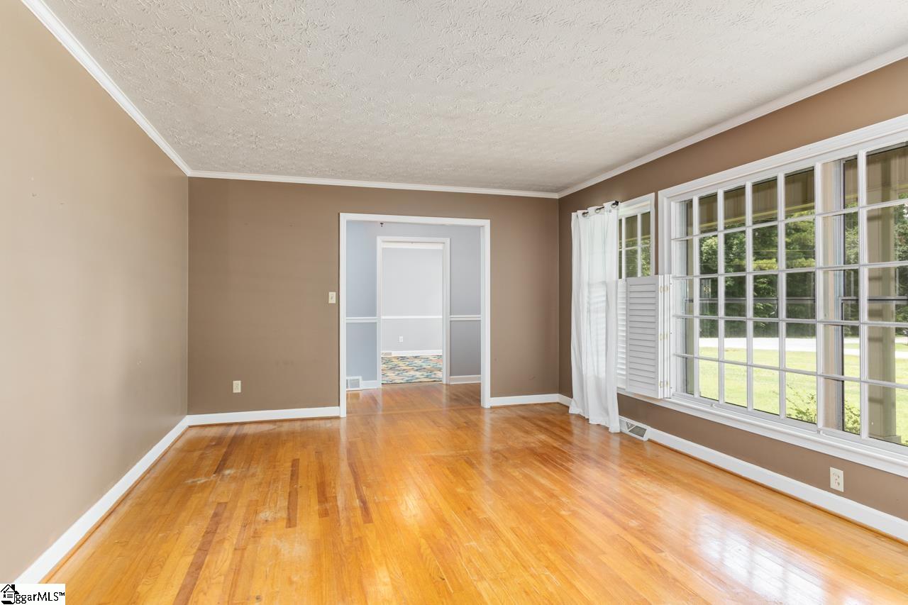 100 Sumter Street Clinton, SC 29325 - Photo 6 of 36