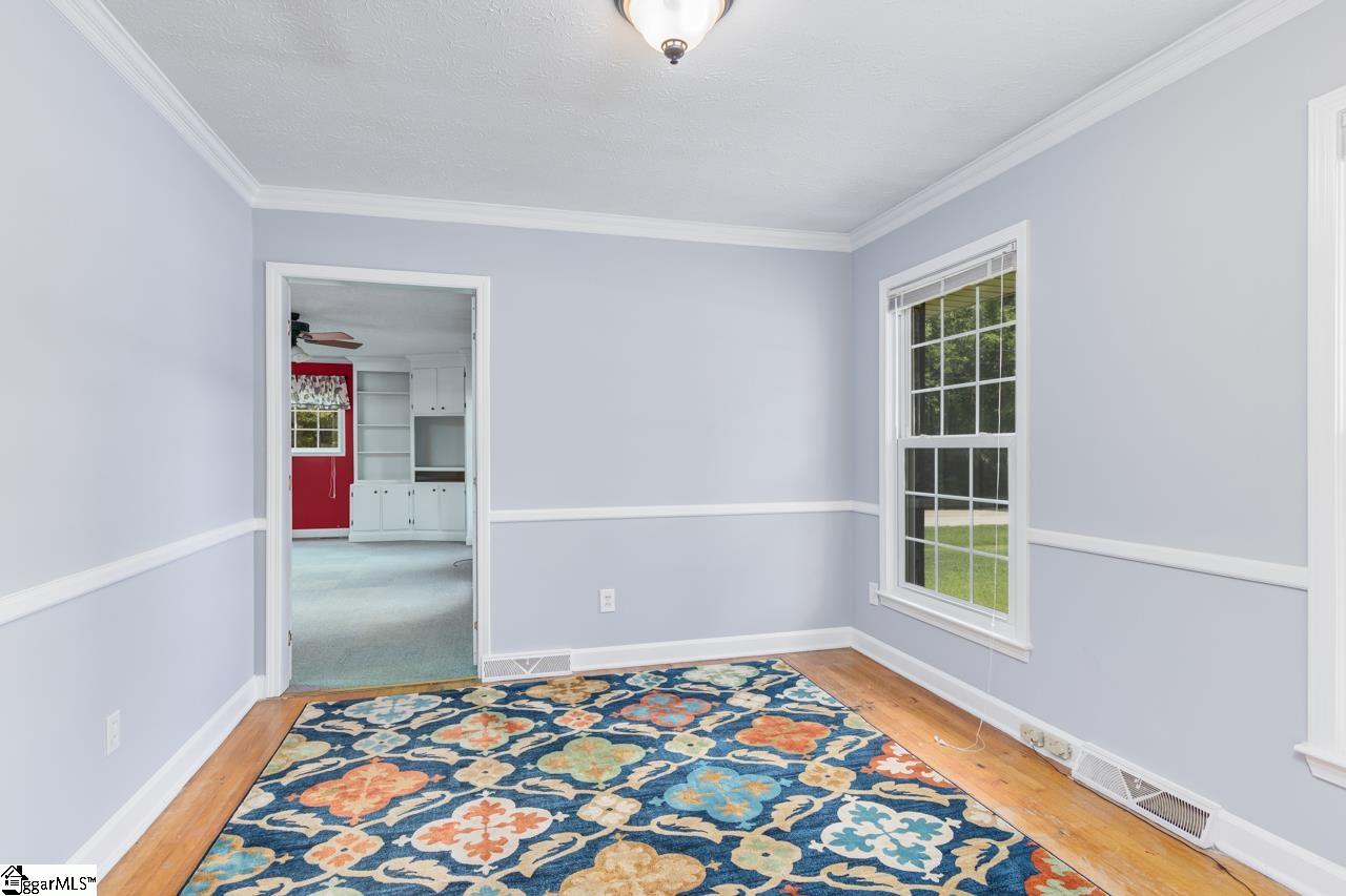 100 Sumter Street Clinton, SC 29325 - Photo 7 of 36