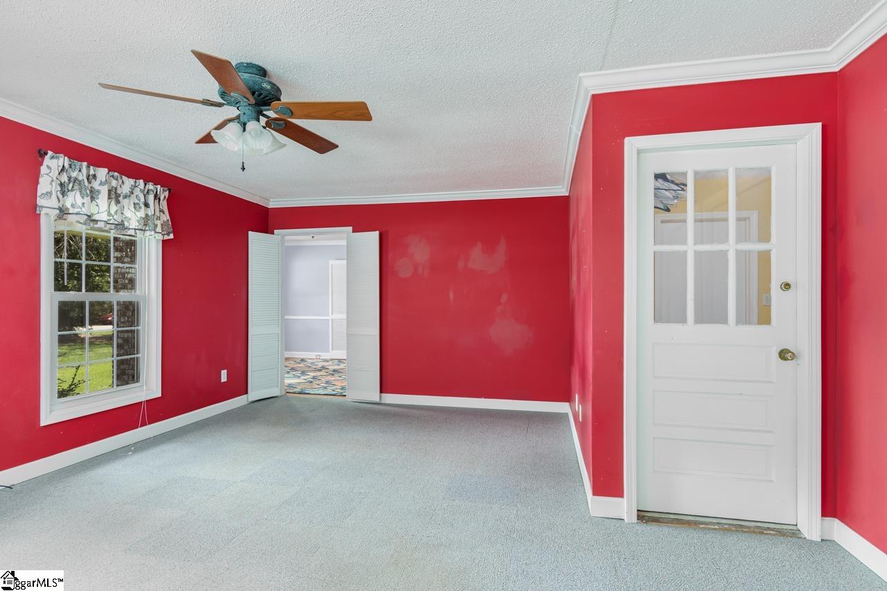 100 Sumter Street Clinton, SC 29325 - Photo 9 of 36