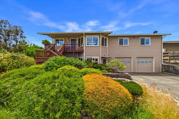 $899,900 | 6639 Emerson Court, Eureka, CA 95503
