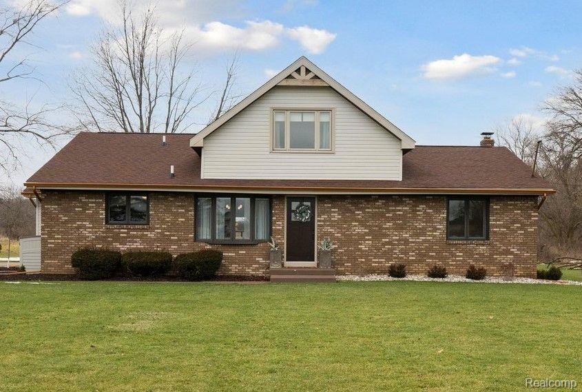 11186 West Stanley Road Flushing, MI 48433 - Photo 2 of 37