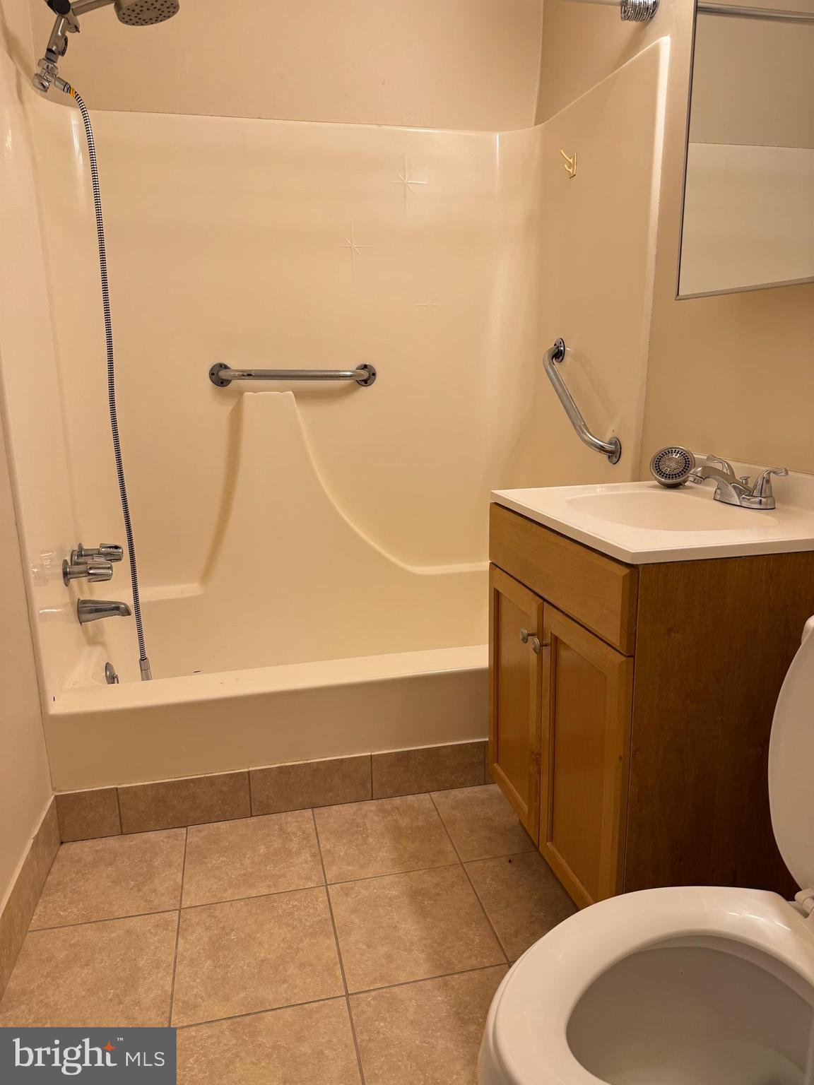 2201 Strahle Street, Unit C302 Philadelphia, PA 19152 - Photo 7 of 11