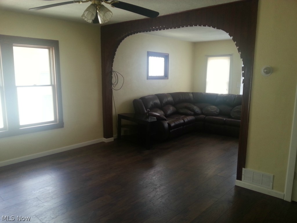 10401 Baltic Road Cleveland, OH 44102 - Photo 5 of 21 Gallery Image 5