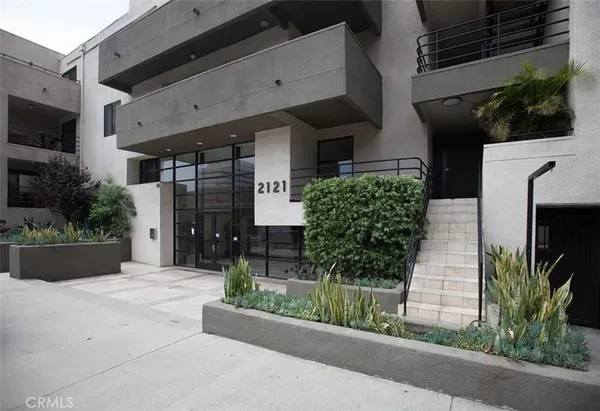 $3,800 | 2121 Beloit Avenue, Unit 303, Los Angeles, CA 90025