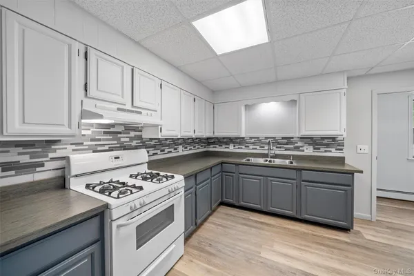 $2,300 | 28 Van Buren Street, Unit 1, Warwick, NY 10990