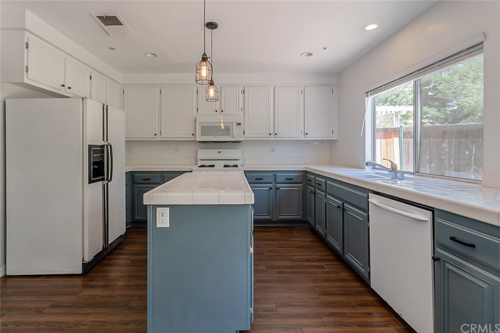 19274 White Dove Lane Riverside, CA 92508 - Photo 4 of 24