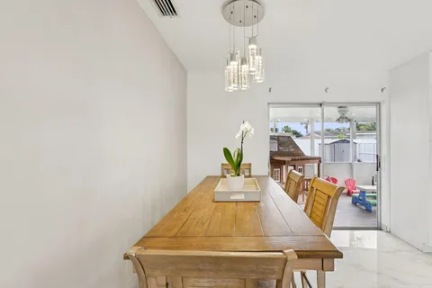 $475,000 | 8700 Northwest 11th Street, Pembroke Pines, FL 33024