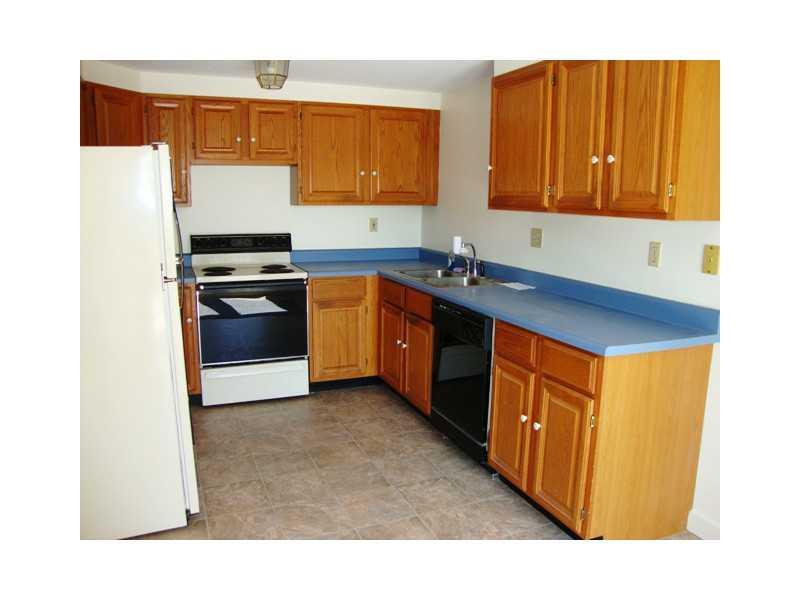 71 Fred Brigham Road Phippsburg, ME 04562 - Photo 4 of 14 Kitchen.