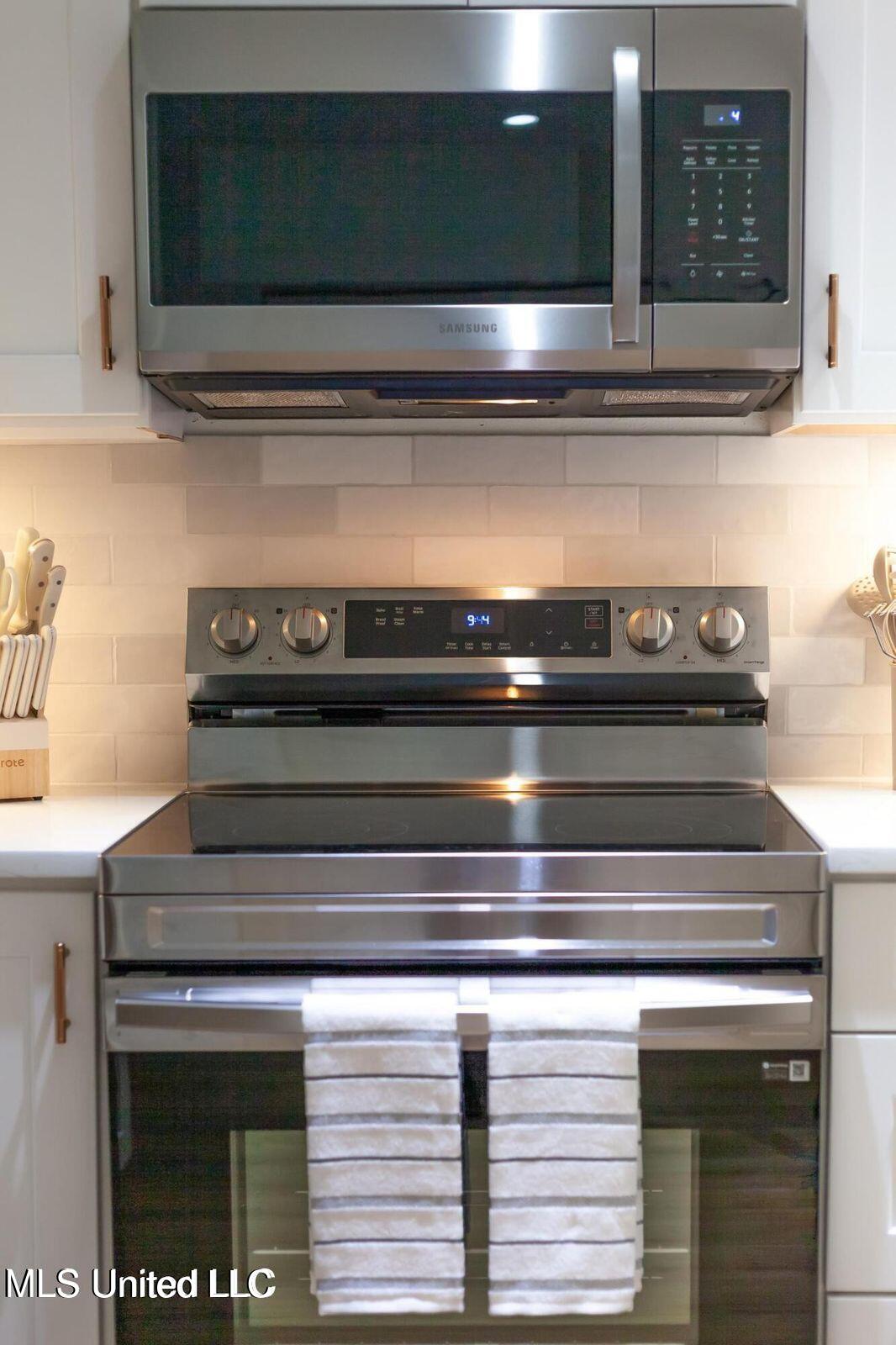 118 Molokai, Unit D Diamondhead, MS 39525 - Photo 13 of 26 15