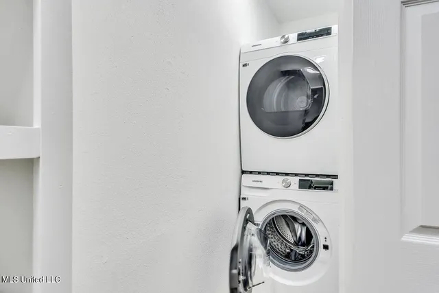 $1,500 | 118 Molokai, Unit D, Diamondhead, MS 39525