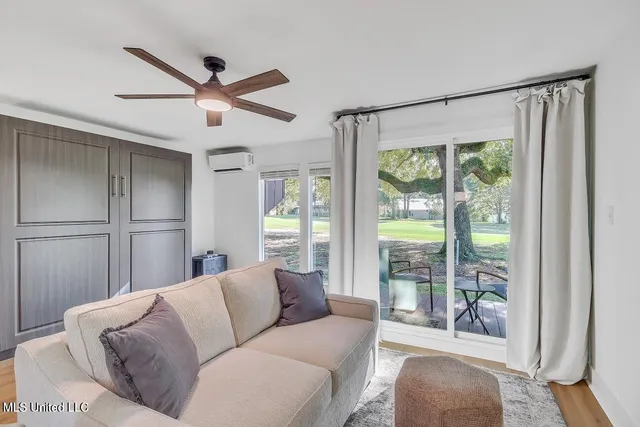 $1,500 | 118 Molokai, Unit D, Diamondhead, MS 39525