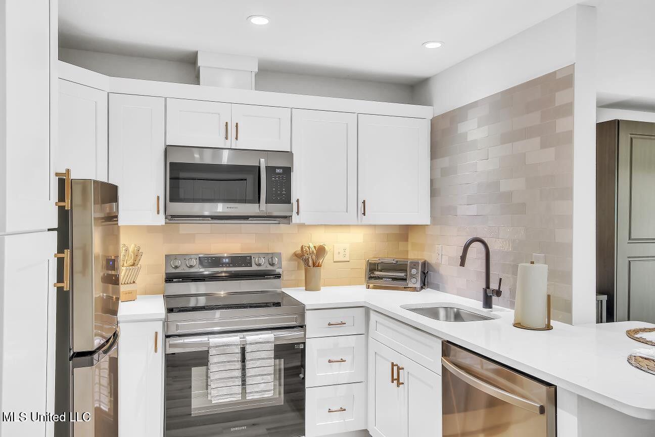 118 Molokai, Unit D Diamondhead, MS 39525 - Photo 9 of 26 10