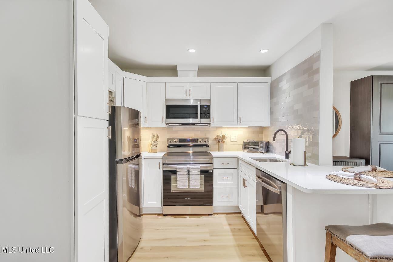 118 Molokai, Unit D Diamondhead, MS 39525 - Photo 10 of 26 11