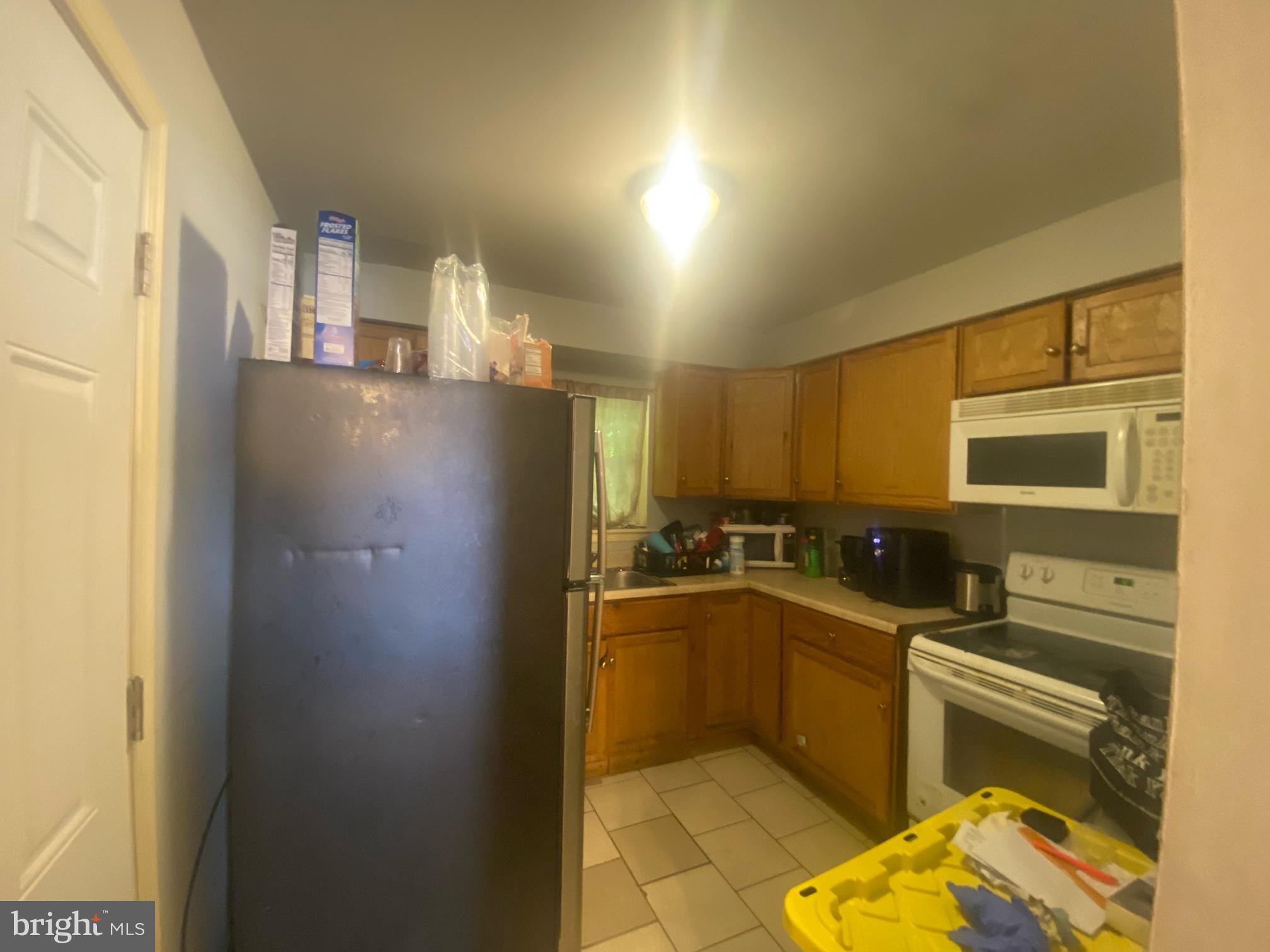 1918 Bonitz Street Philadelphia, PA 19140 - Photo 5 of 9