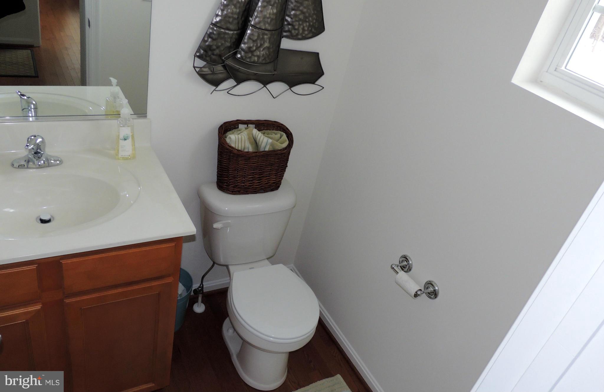 708 Trapper Way Deale, MD 20751 - Photo 6 of 30 Powder Room