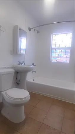 $1,700 | 1322 Southwest 7th Street, Unit 4, Miami, FL 33135