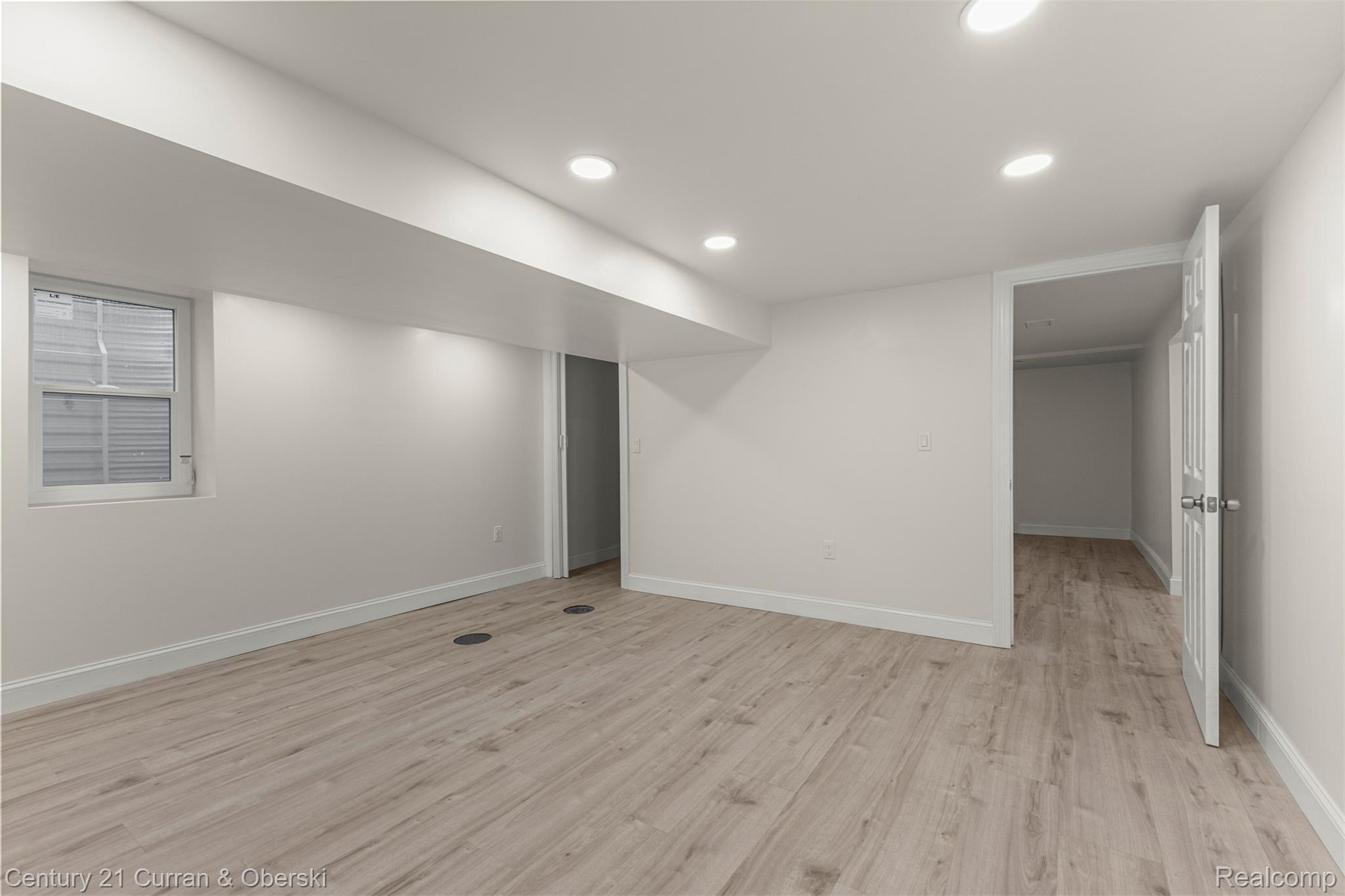 11276 Pardee Road Taylor, MI 48180 - Photo 40 of 58 34.jpg