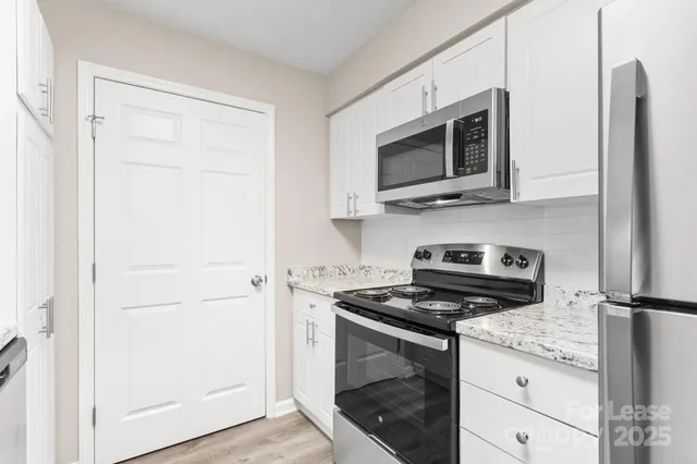 $1,425 | 3146 Baroda Lane, Unit D, Charlotte, NC 28269