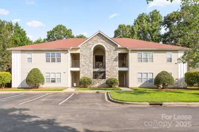 $1,425 | 3146 Baroda Lane, Unit D, Charlotte, NC 28269