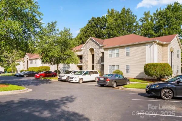 $1,425 | 3146 Baroda Lane, Unit D, Charlotte, NC 28269
