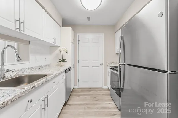 $1,425 | 3146 Baroda Lane, Unit D, Charlotte, NC 28269