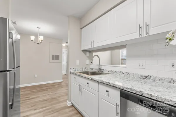 $1,425 | 3146 Baroda Lane, Unit D, Charlotte, NC 28269