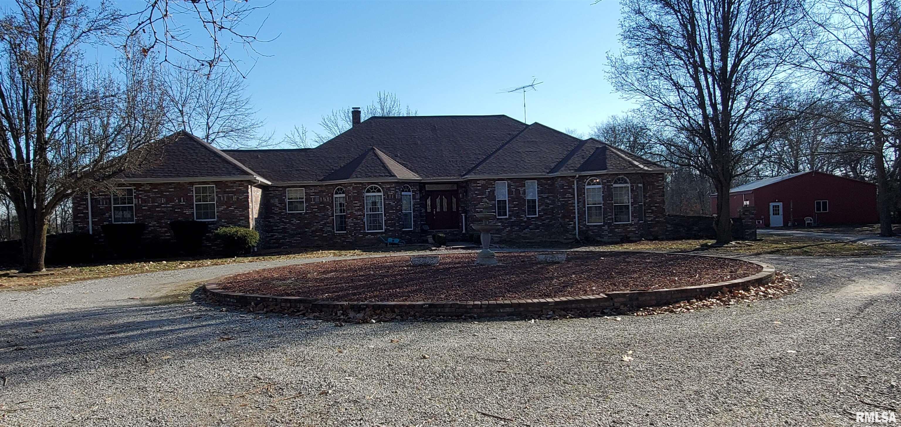 5614 Canary Road Pinckneyville, IL 62274 - Photo 3 of 39