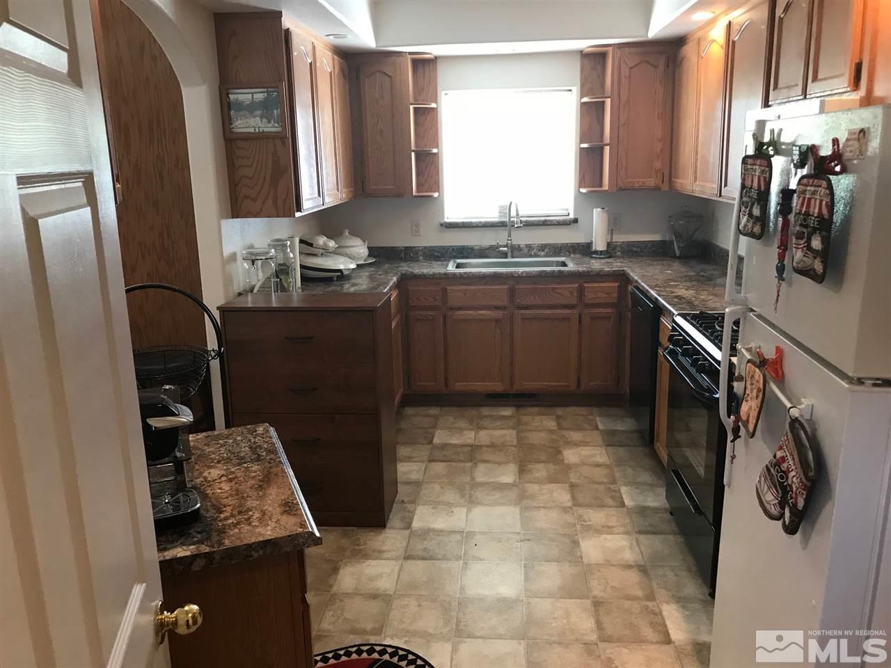 178 Country Ranch Road Fernley, NV 89408 - Photo 9 of 25 Photo 9
