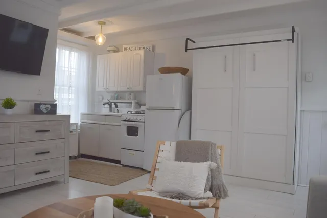 $618,000 | 3 Bradford Street, Unit 1, Provincetown, MA 02657