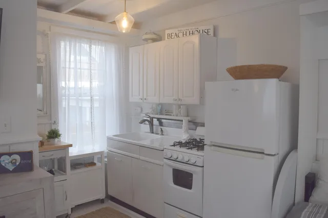 $618,000 | 3 Bradford Street, Unit 1, Provincetown, MA 02657