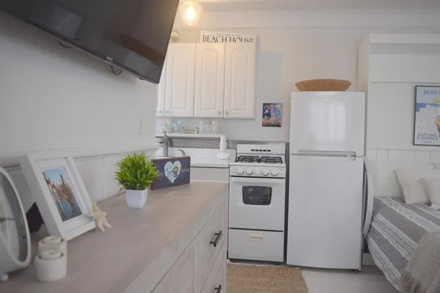 $618,000 | 3 Bradford Street, Unit 1, Provincetown, MA 02657