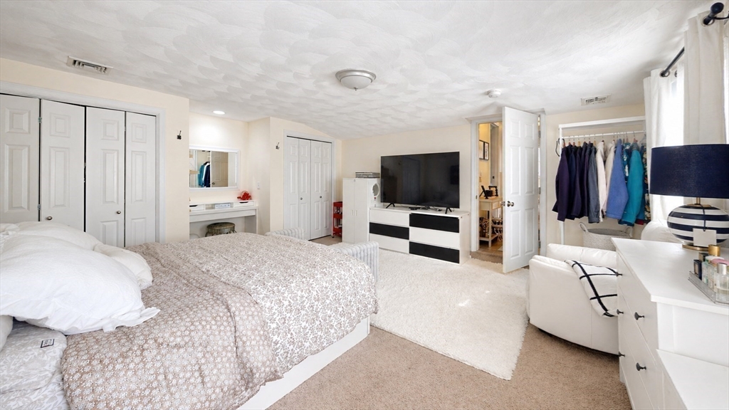 21 Herbert Street, Unit B Wakefield, MA 01880 - Photo 9 of 22