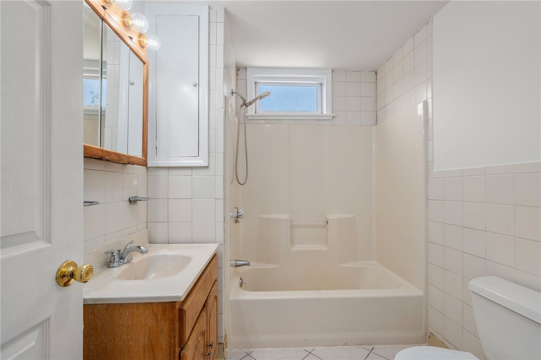 69 Centre Street Pawtucket, RI 02860 - Photo 12 of 26