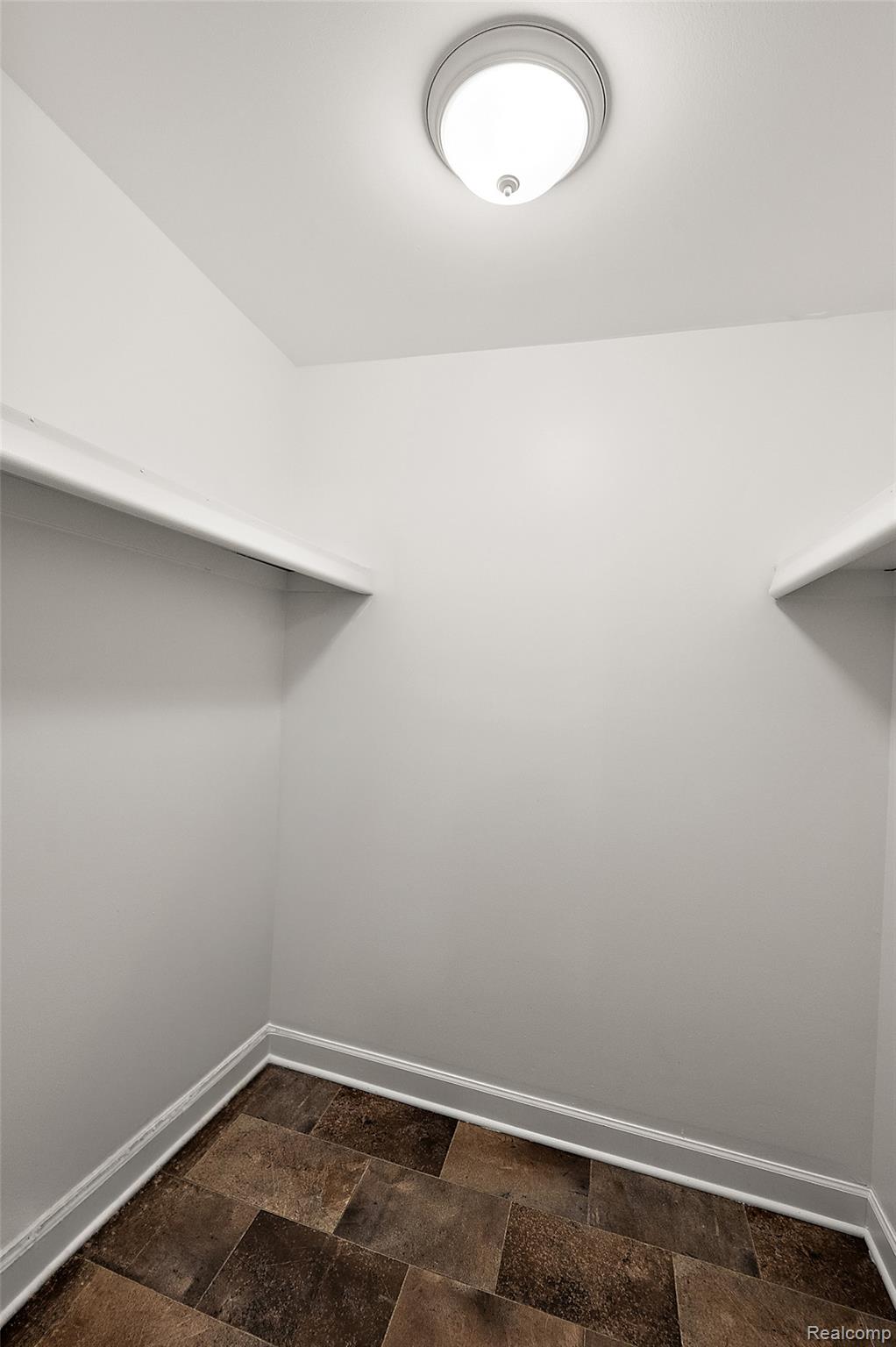 384 West Drahner Road, Unit C12 Oxford, MI 48371 - Photo 26 of 26 24-380 W Drahner Rd C12-24.jpg