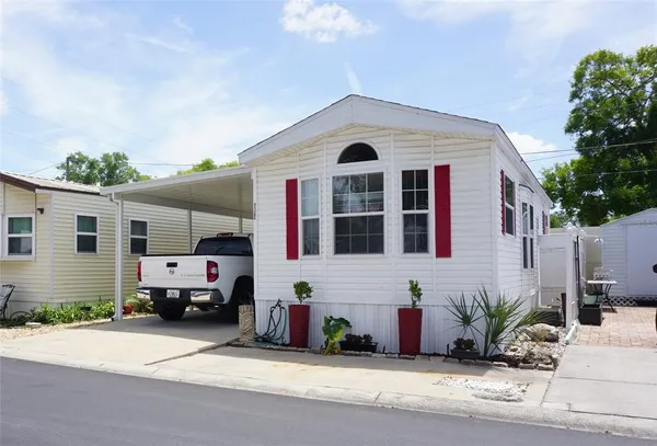 $169,900 | 21183 Lazy Days Circle, Lutz, FL 33558