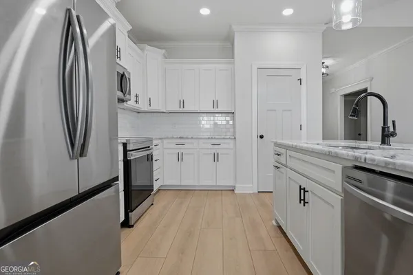$295,900 | 204 Turtle Cove Lane, Tifton, GA 31794