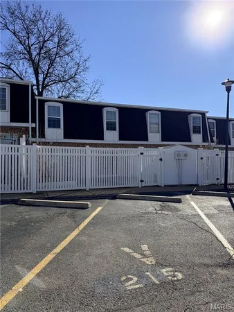 $139,900 | 846 Dumont Place, St. Louis, MO 63125