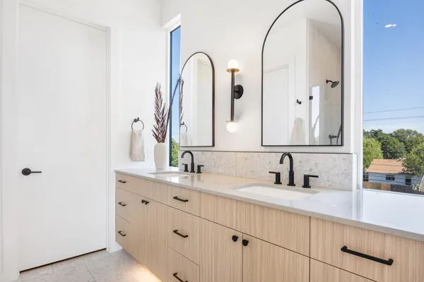$599,000 | 10828 Desert Trail, Unit 1040, Austin, TX 78758