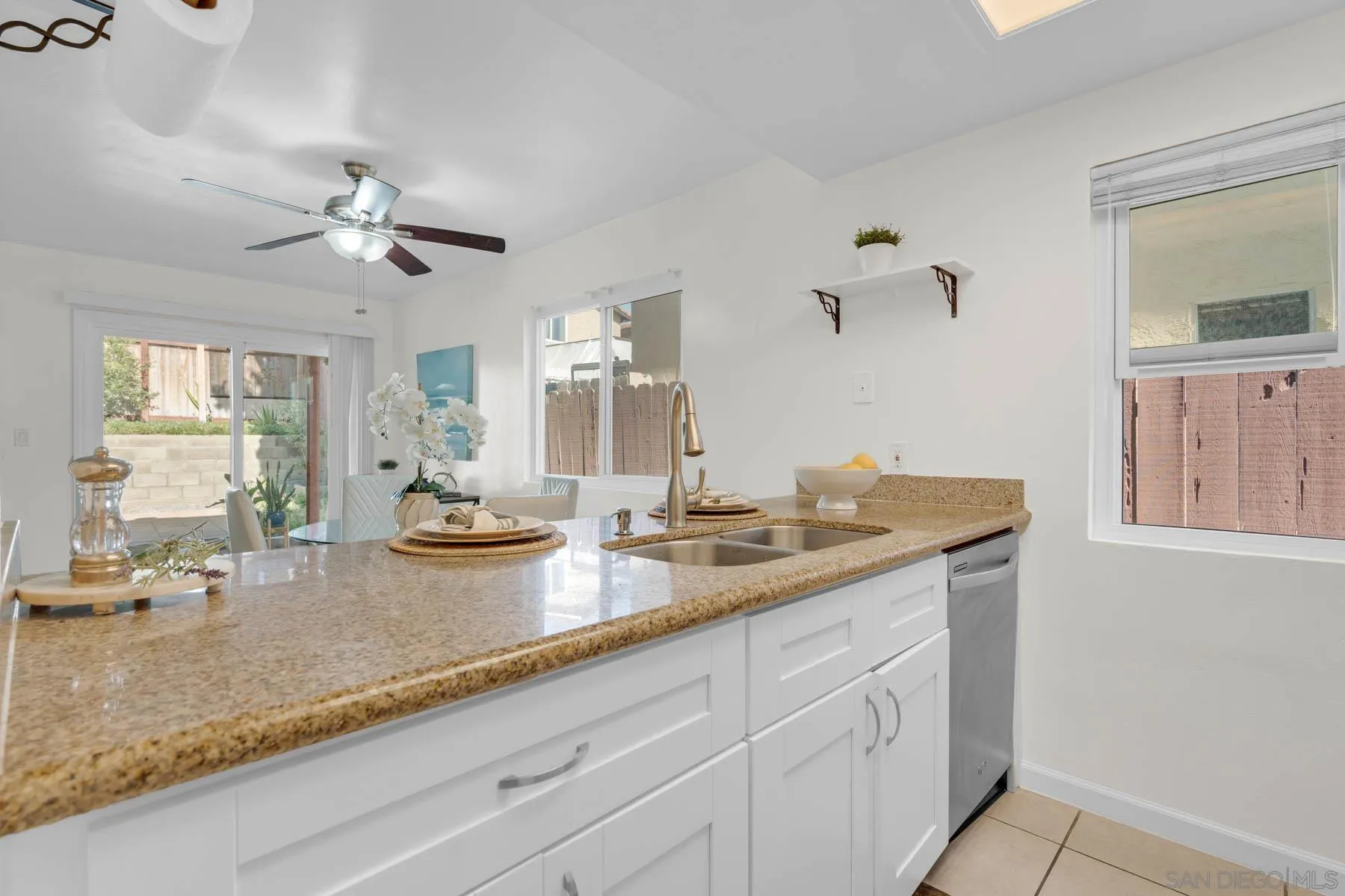 638 Pecos Street Spring Valley, CA 91977 - Photo 6 of 21 Gallery Image 6