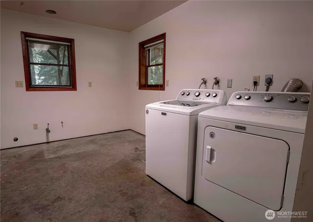 a view of a hallway with an empty room