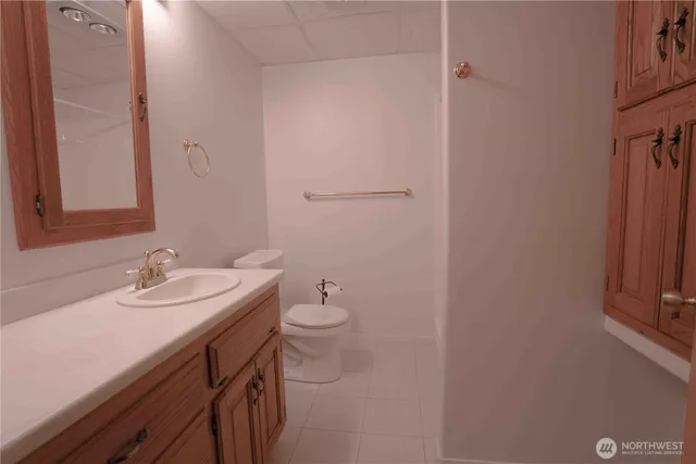 a view of empty room with windows