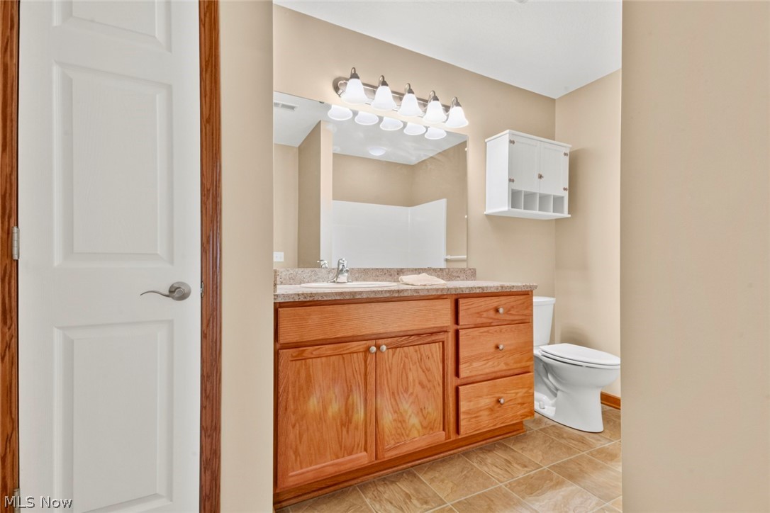 9264 Sharrott Road, Unit 1502 Youngstown, OH 44514 - Photo 14 of 20 full bath