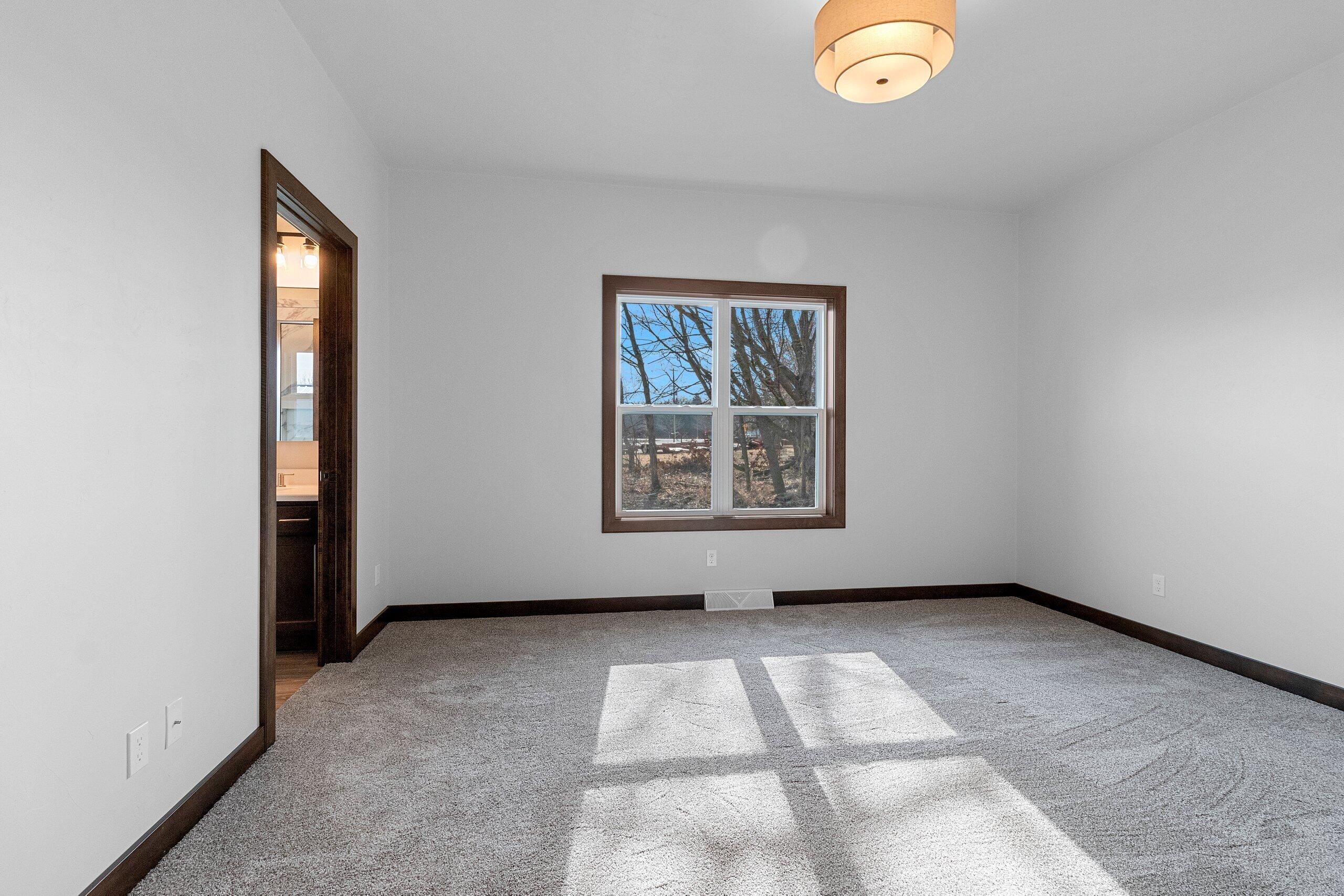 4631 Ridge Court Manitowoc, WI 54220 - Photo 17 of 49 IMG_1370.JPG-SMALL