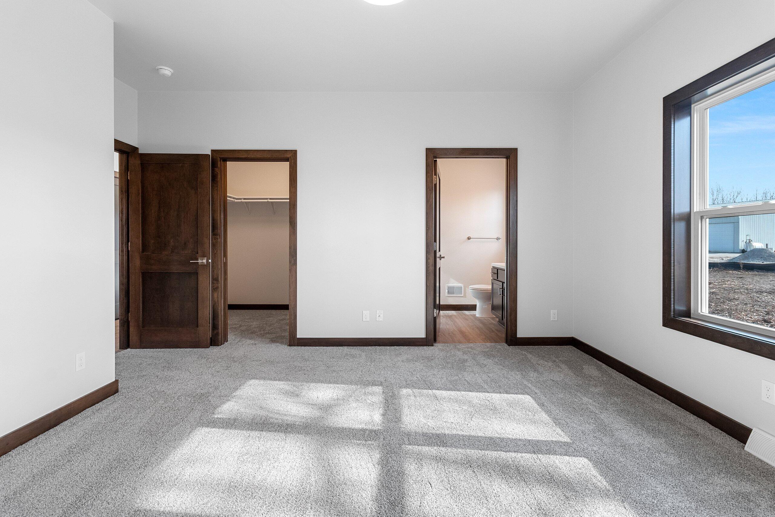 4631 Ridge Court Manitowoc, WI 54220 - Photo 18 of 49 IMG_1375.JPG-SMALL