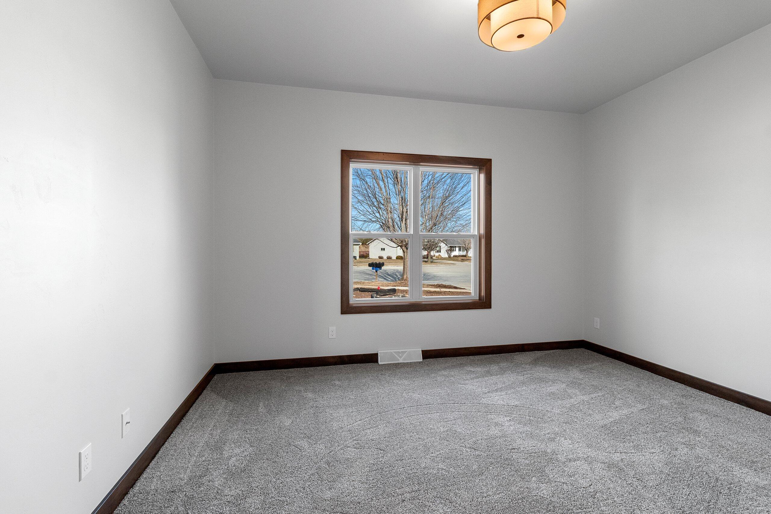 4631 Ridge Court Manitowoc, WI 54220 - Photo 22 of 49 IMG_1410.JPG-SMALL