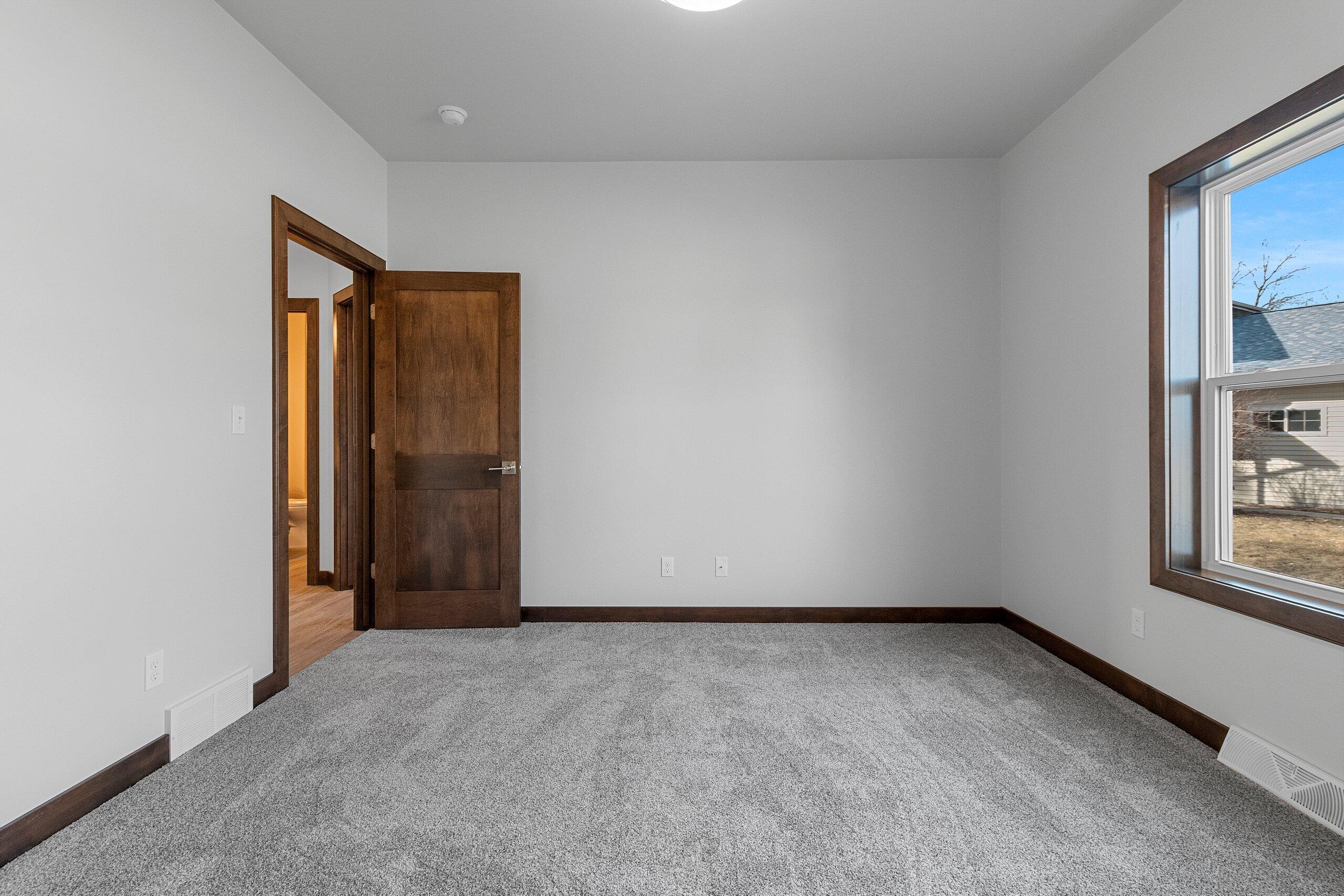 4631 Ridge Court Manitowoc, WI 54220 - Photo 24 of 49 IMG_1417.JPG-SMALL