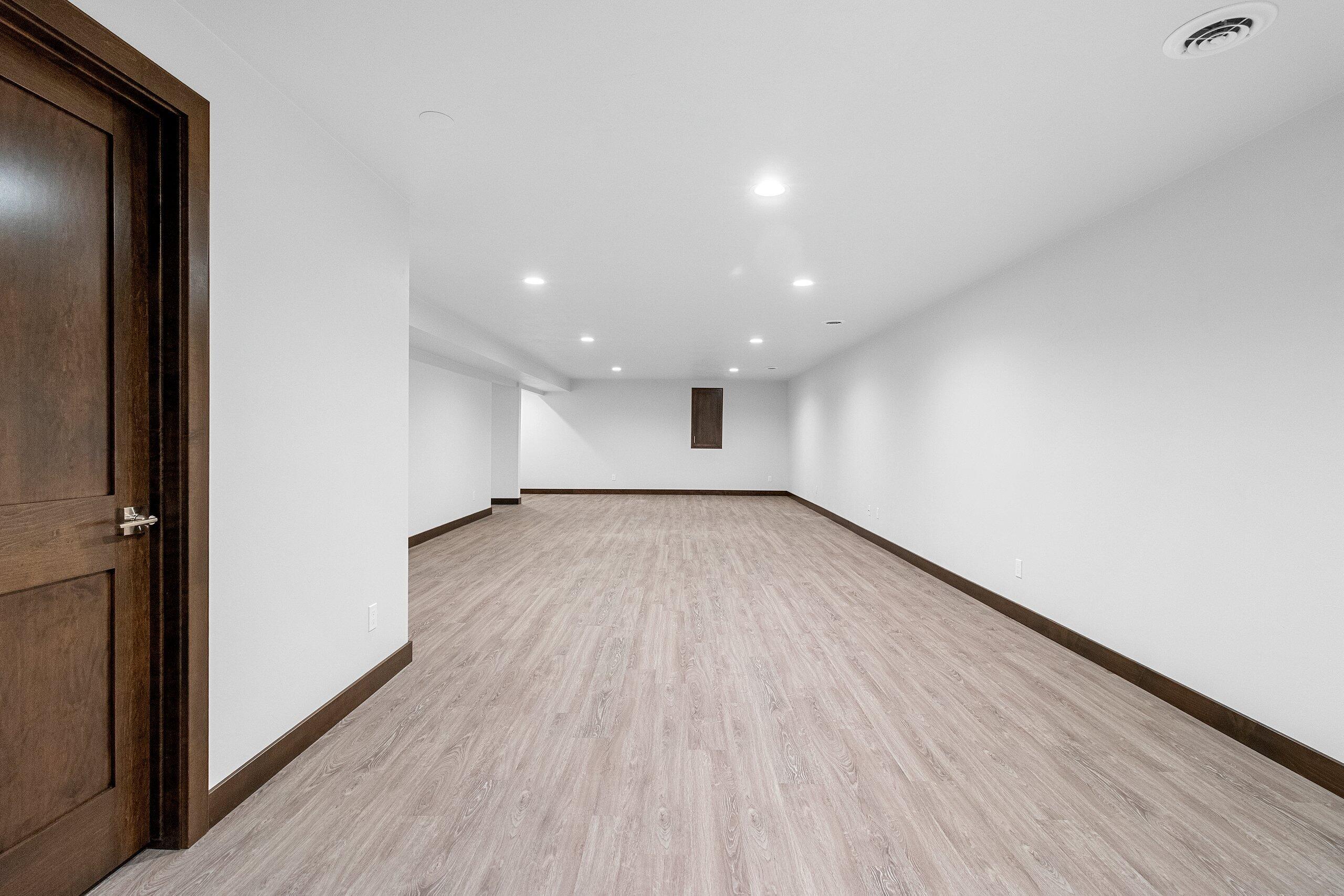 4631 Ridge Court Manitowoc, WI 54220 - Photo 39 of 49 IMG_1473.JPG-SMALL