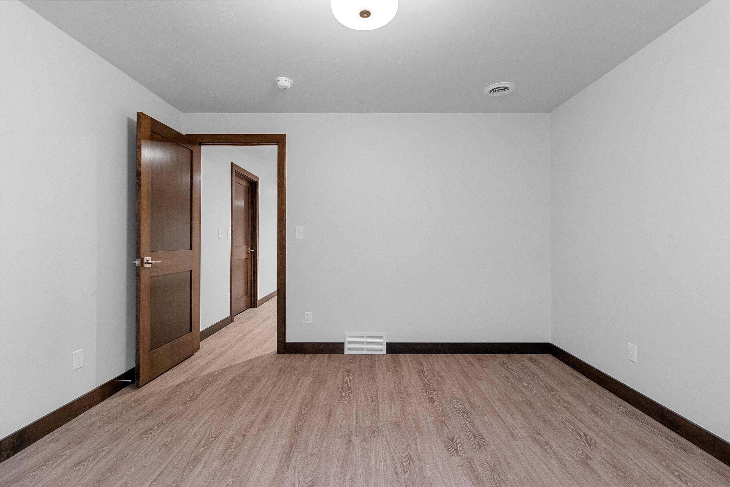 4631 Ridge Court Manitowoc, WI 54220 - Photo 42 of 49 IMG_1494.JPG-SMALL